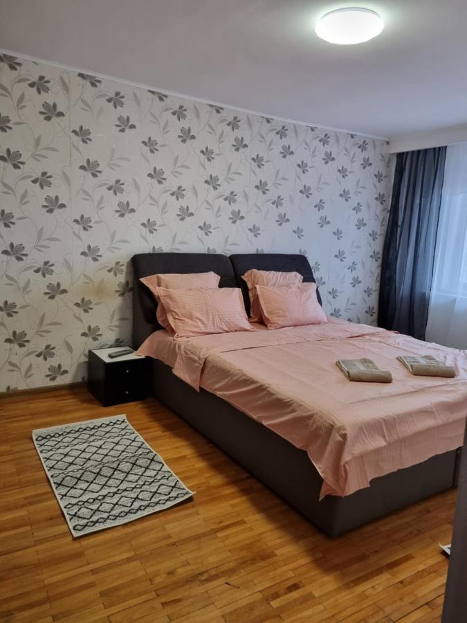 Marya'S Apartment Ramnicu Valcea Luaran gambar