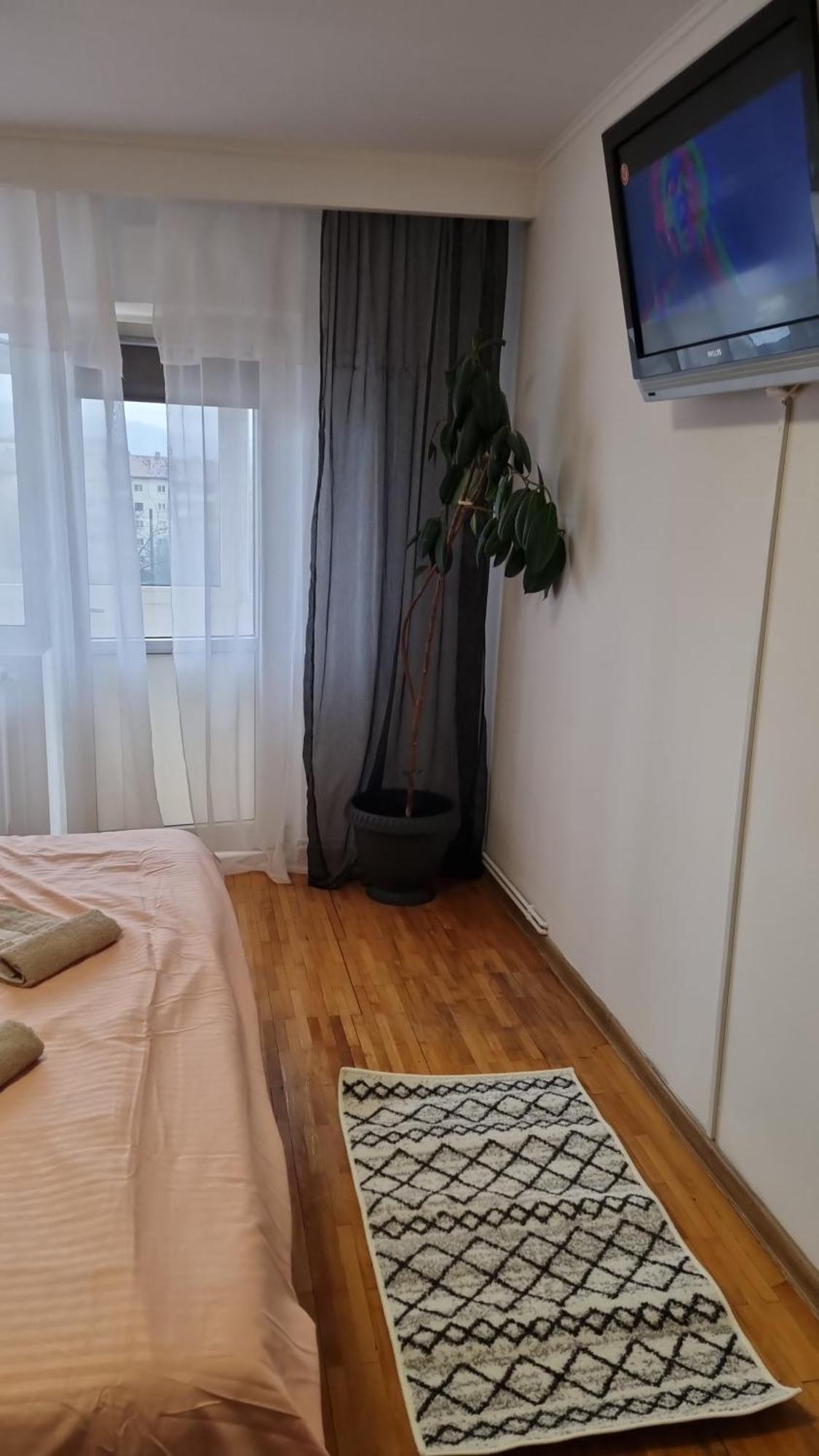 Marya'S Apartment Ramnicu Valcea Bilik gambar